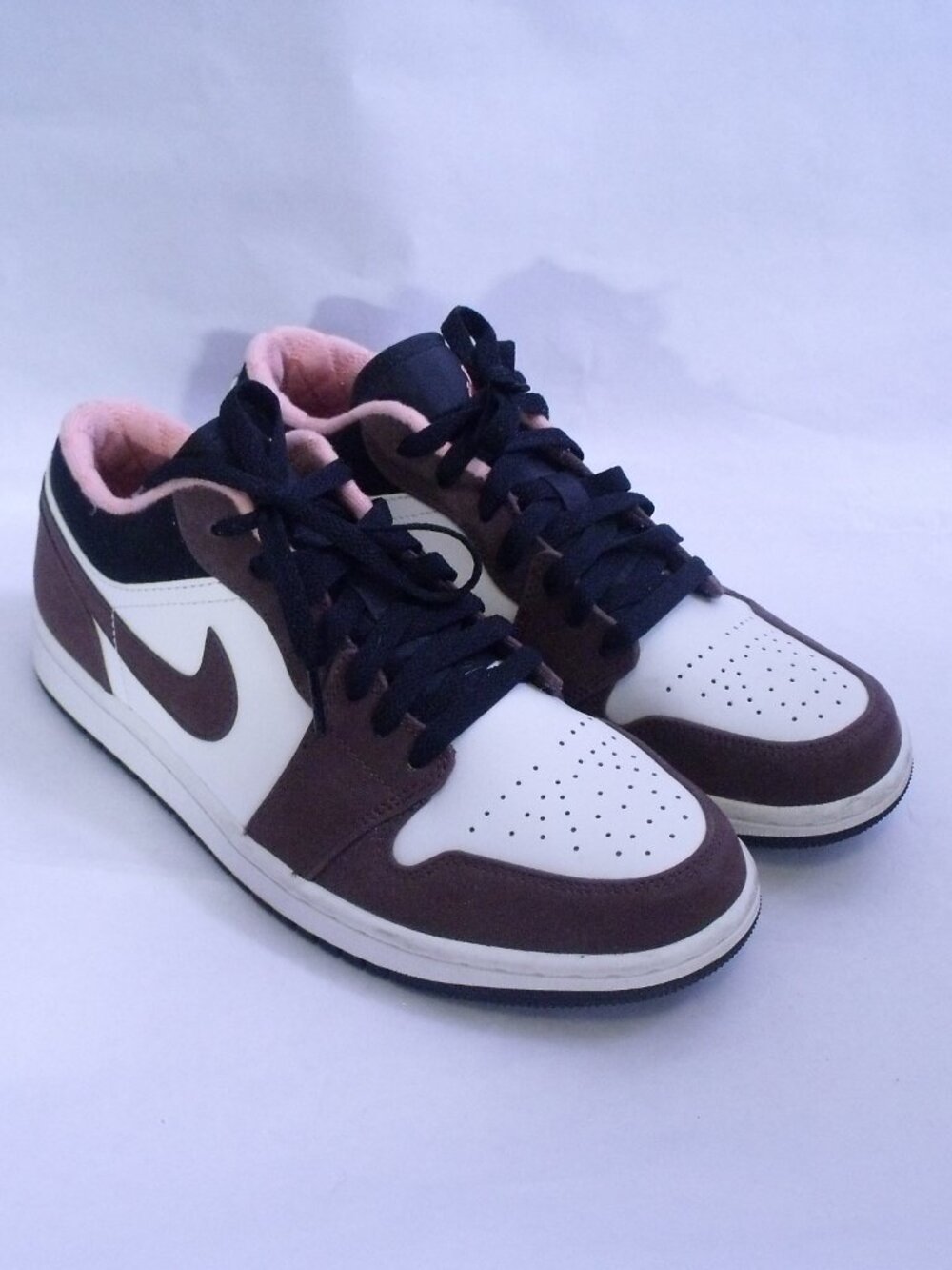 Air Jordan 1 Low SE Mocha Crimson Bliss Sneakers